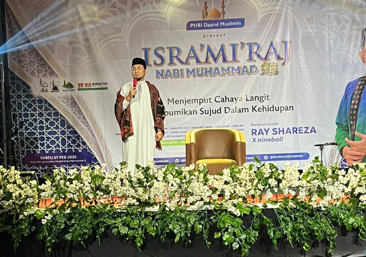 Peringati Isro Mi'raj, Warga Griya Pamoyanan 2 Tarogong Kidul Hadirkan Ustadz Ray Shareza