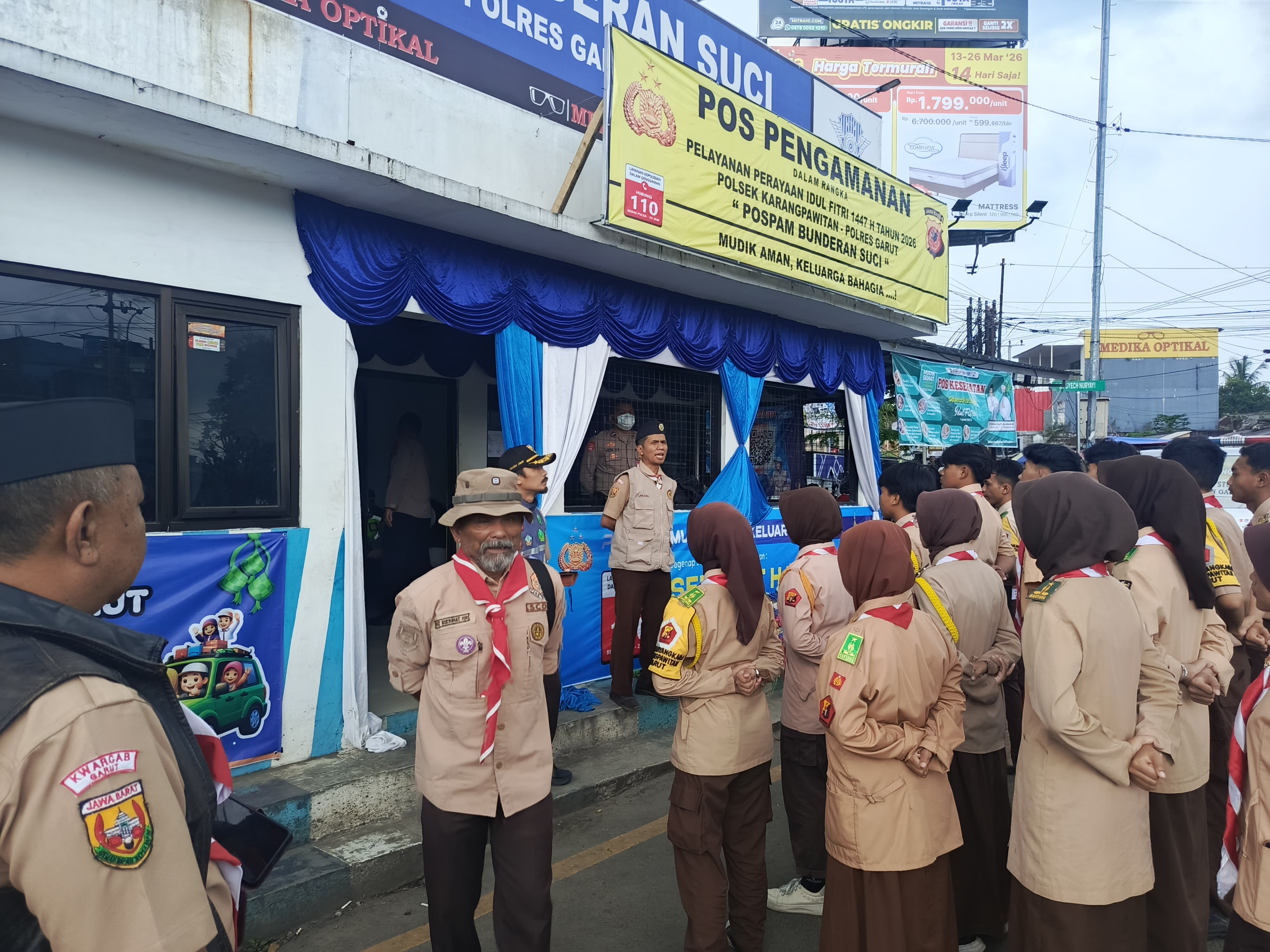 Tim Monitoring Kwarcab Gerakan Pramuka Kabupaten Garut, Kunjungi Posko Petugas Peduli Karya Bakti Lebaran 2026
