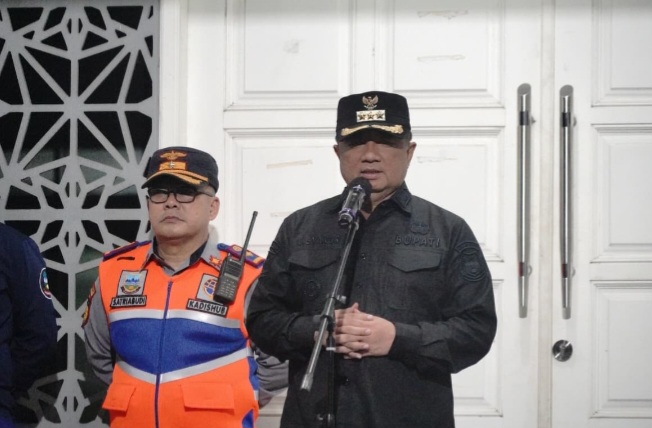 Pimpin Apel Penertiban Malam Takbiran, Bupati Garut Instruksikan Penanganan Humanis bagi Pedagang