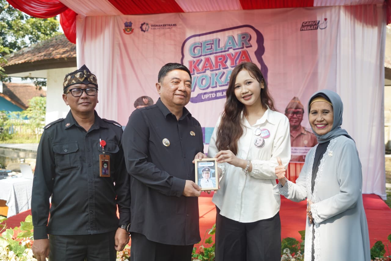 Menutup Kegiatan Pelatihan Para Pencari Kerja, Bupati Garut : Pemkab Berkomitmen Ciptakan SDM Unggul
