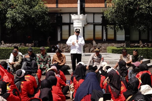 Hari Buruh Internasional, Bupati Garut Terima Audiensi dari Para Pekerja