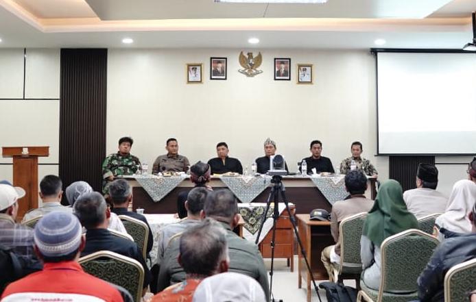 Pemkab Garut Salurkan Bantuan kepada Kelompok Tani, Bupati Syakur Minta Petani Jaga Kepercayaan Kementerian Pertanian RI
