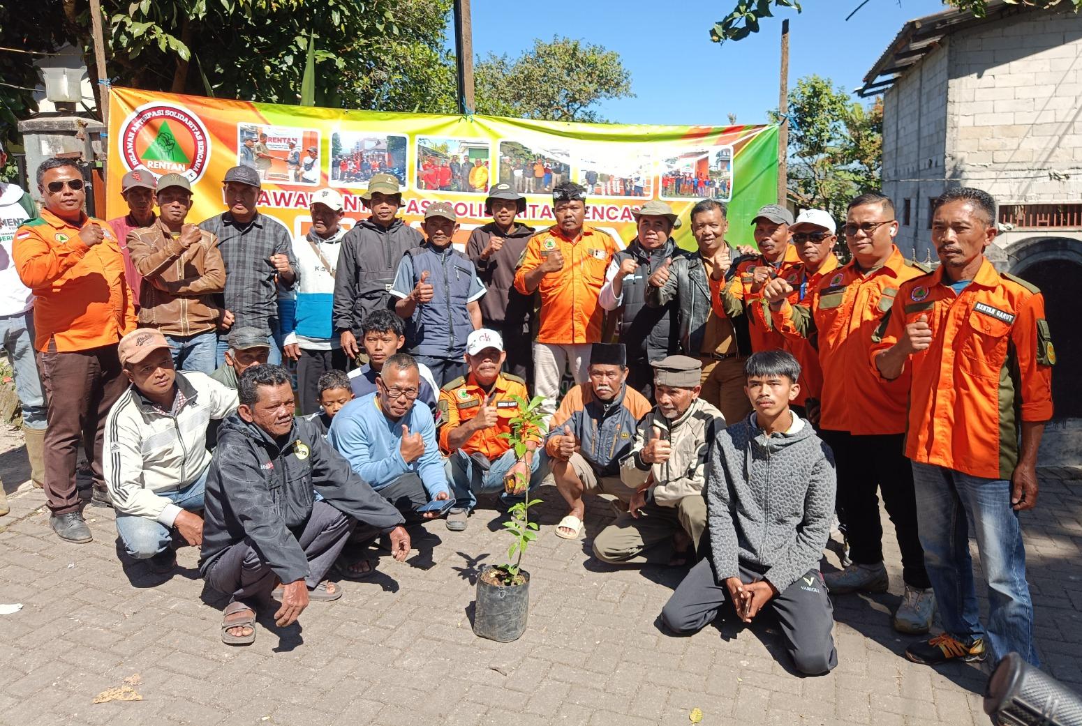 Aksi Penanaman Pohon di Cikajang Dukung Mitigasi Bencana dan Konservasi Alam