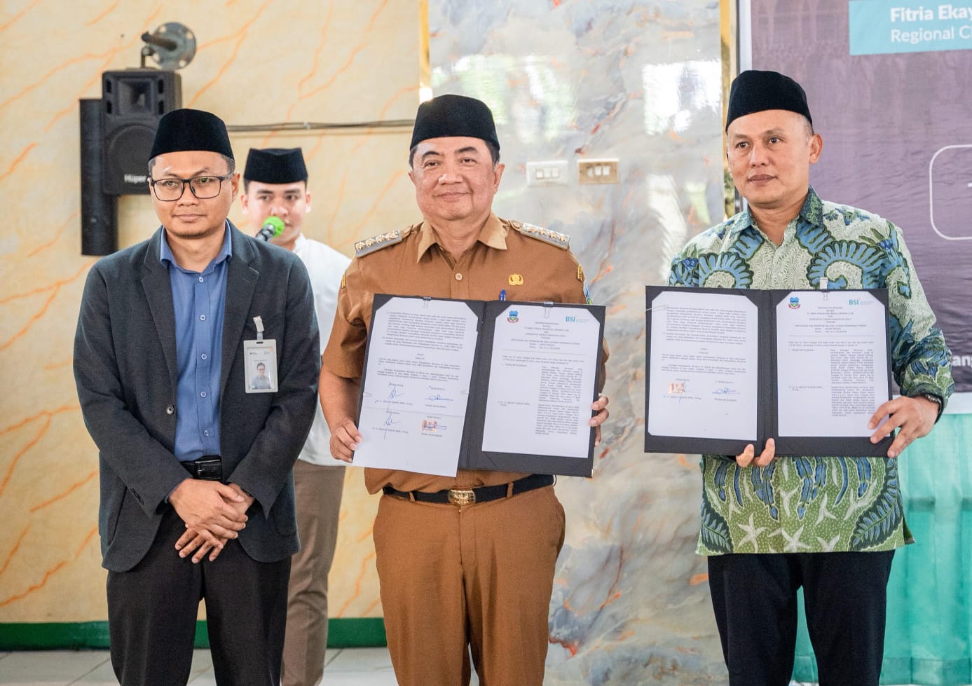 BSI dan Pemkab Garut Perkuat Sinergi Ekonomi Syariah dan Layanan Haji