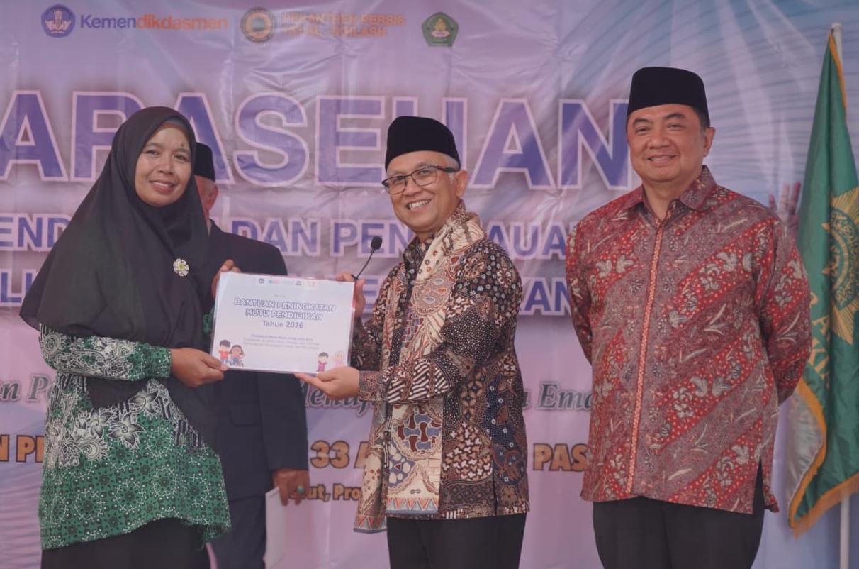 Dampingi Wakil Menteri Pendidikan, Bupati Garut Tinjau PAUD Hasil Revitalisasi Pemerintah Pusat