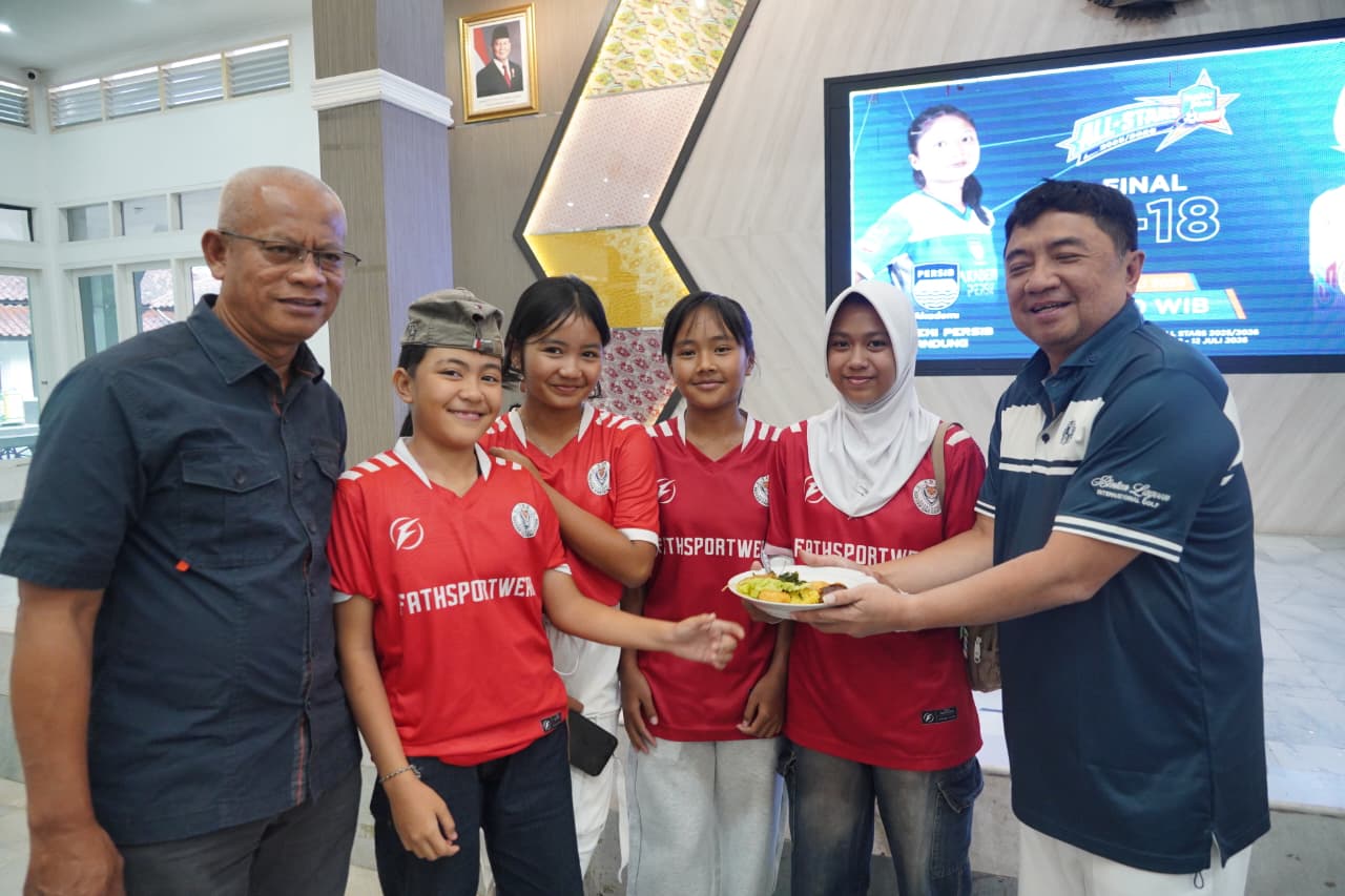 Hadiri Nobar Final Hydroplus U-18, Bupati Garut Dorong Kemajuan Sepak Bola Wanita