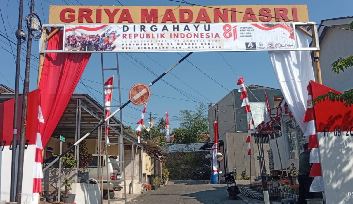 Semangat Warga Perum Griya Madani Asri Sambut HUT RI Ke-81, Lurah Cimuncang Garut Kota Sampaikan Apresiasi