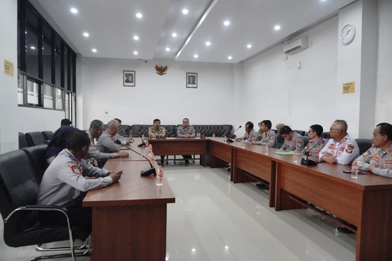 Bupati Garut Minta Truk ODOL dan Parkir Liar Ditertibkan