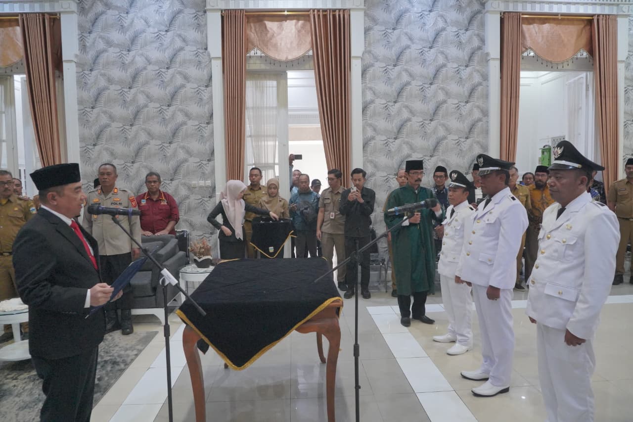 Lantik 3 Kepala Desa Hasil PAW, Bupati Garut Dorong Pelayanan Publik dan Pembangunan Desa