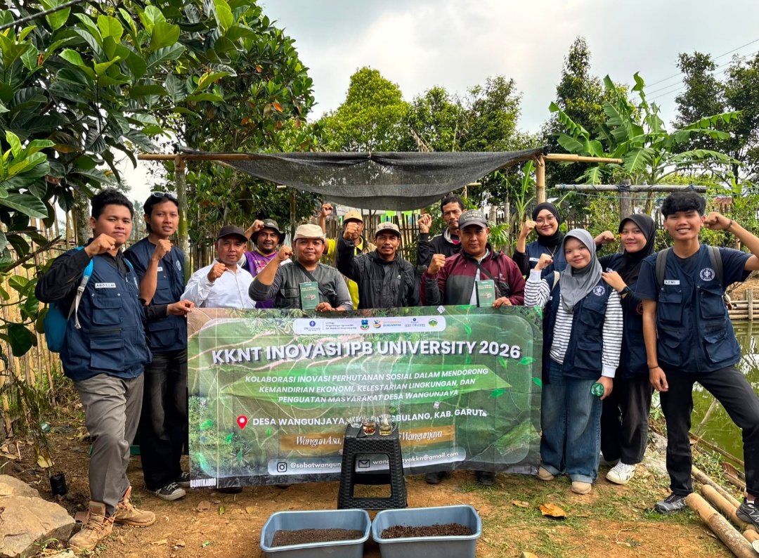 KKNT Inovasi IPB University Ajak Petani Hutan dan Siswa Wangunjaya Dukung Penghijauan