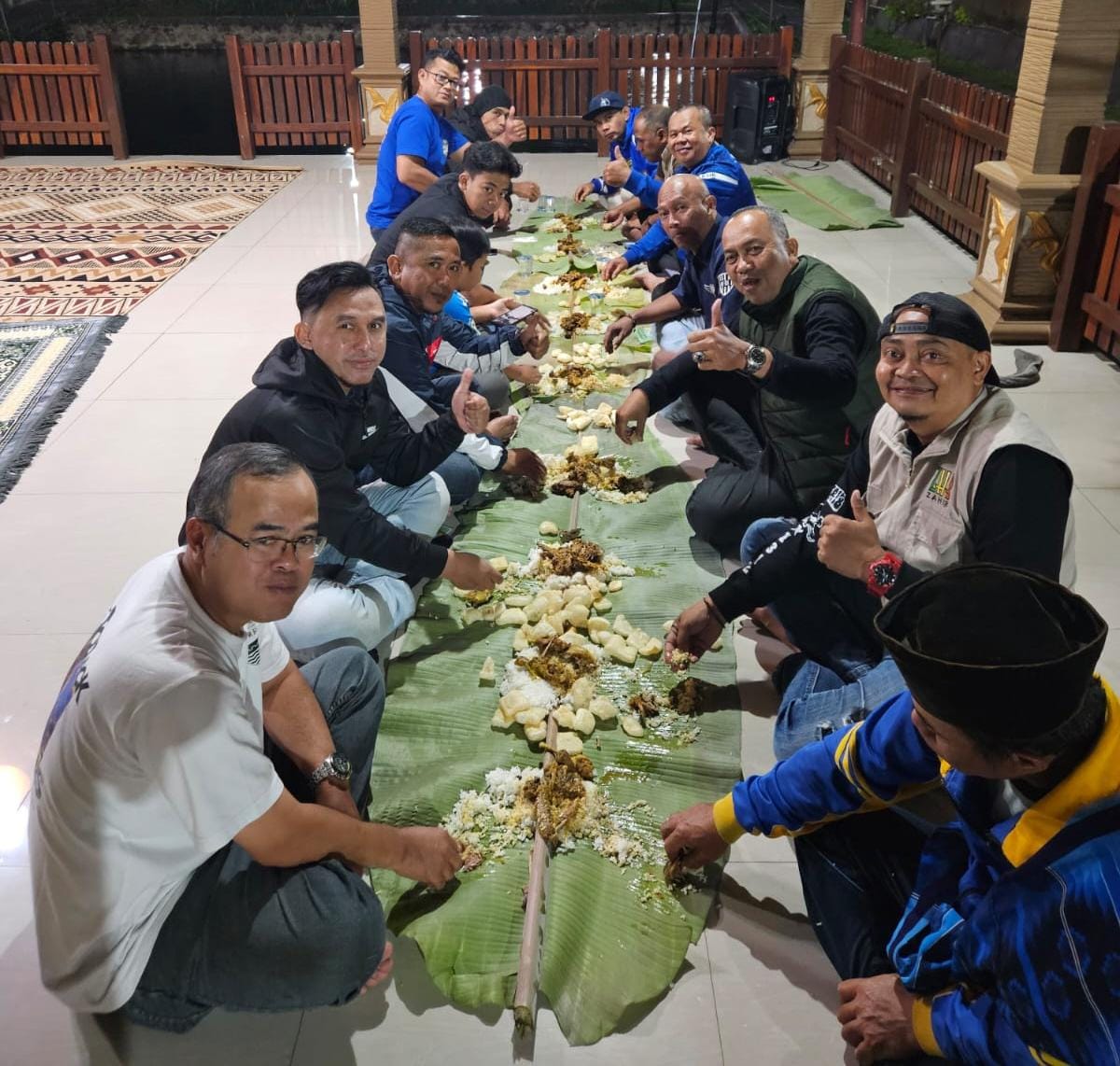 Teguhkan Dukungan kepada Maung Bandung, Bobotoh Kolot Garut Rajut Silaturahmi di Villa ZHR