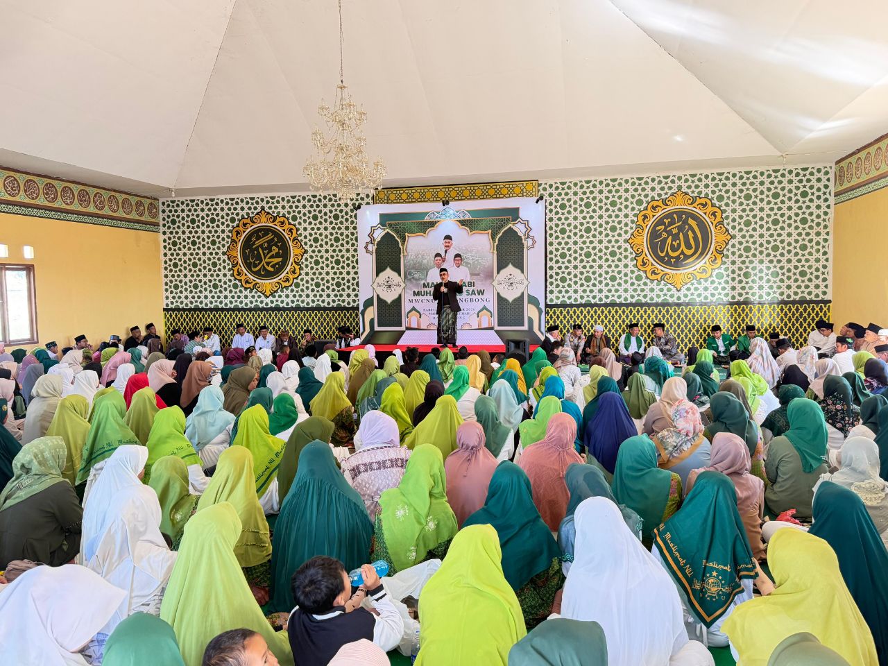 Santunan Yatim dan Pengobatan Gratis Warnai Semarak Peringatan Maulid Nabi di MWC NU Bayongbong Garut