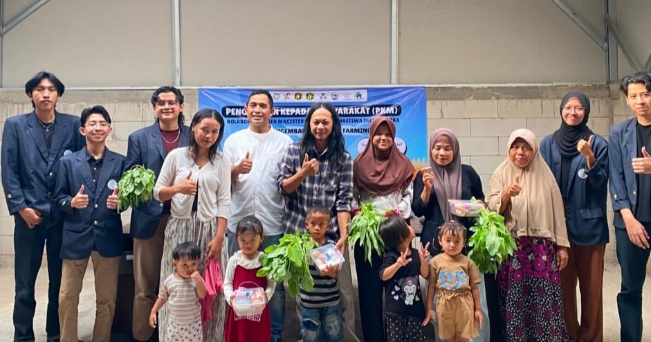 Panen Sayuran dan Pembagian Makanan Bergizi Tutup KKN Konversi UIN SGD Bandung