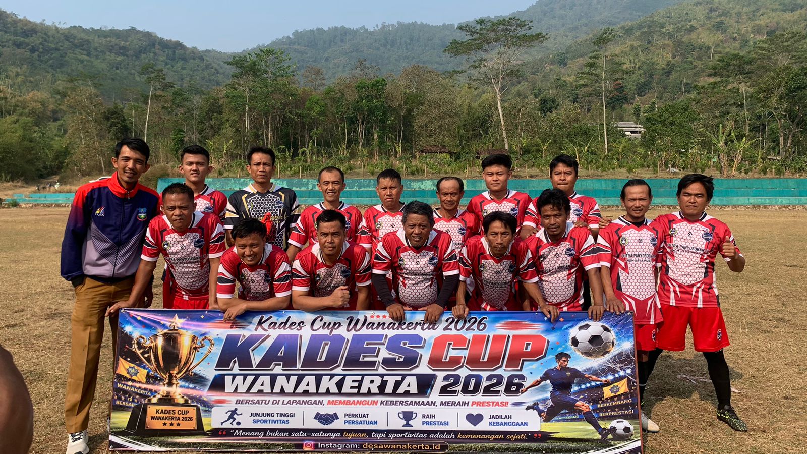 Miliki Kecerdasan Membaca Pergerakan Lawan, Budi Iding Top Skor Sementara Pada Turnamen Sepakbola Kades Cup Wanakerta 2026