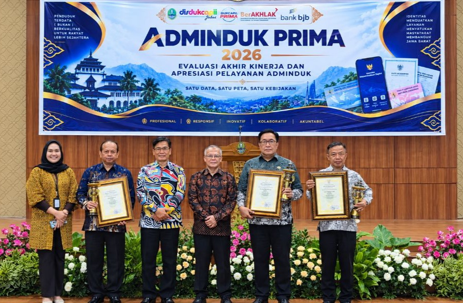 Kinerja Adminduk Prima Terbaik 2026, Bupati Garut Terima Penghargaan dari Gubernur Jabar